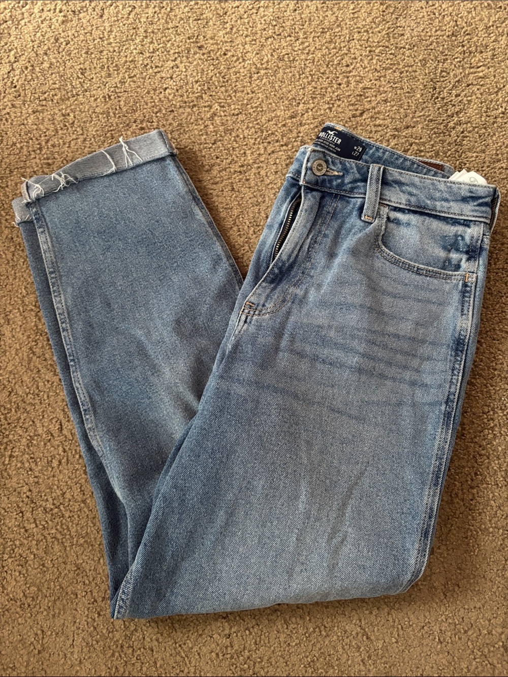 Hollister Ultra High-Rise Mom Jean